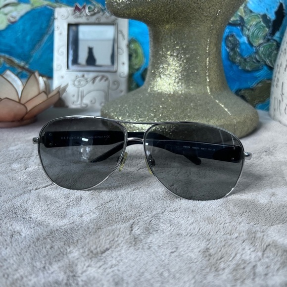 Burberry Black and gray marbled aviator, sunglasses. main image 5